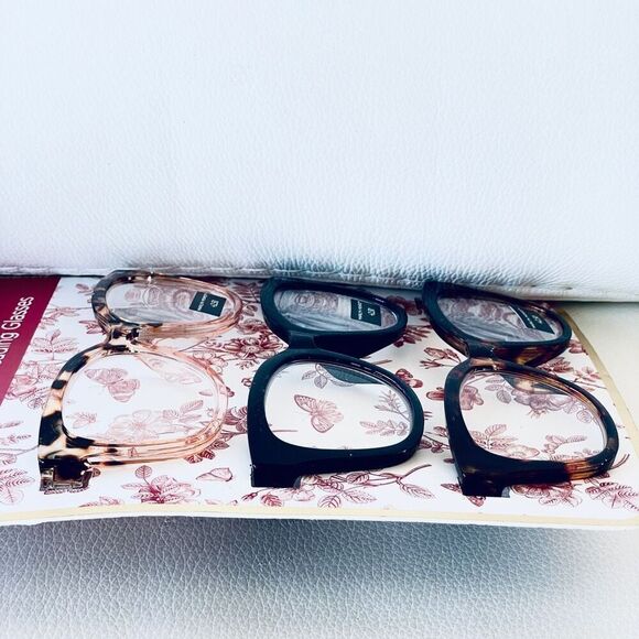 NWT 3 Pack 2.50 Marilyn Monroe Premium Reading Glasses Black, Brown & Tan - Picture 3 of 12